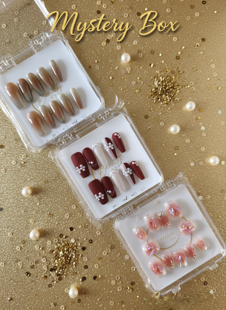 The Mystery Mani Box: 3 Sets Handgemaakte Designer Nagels